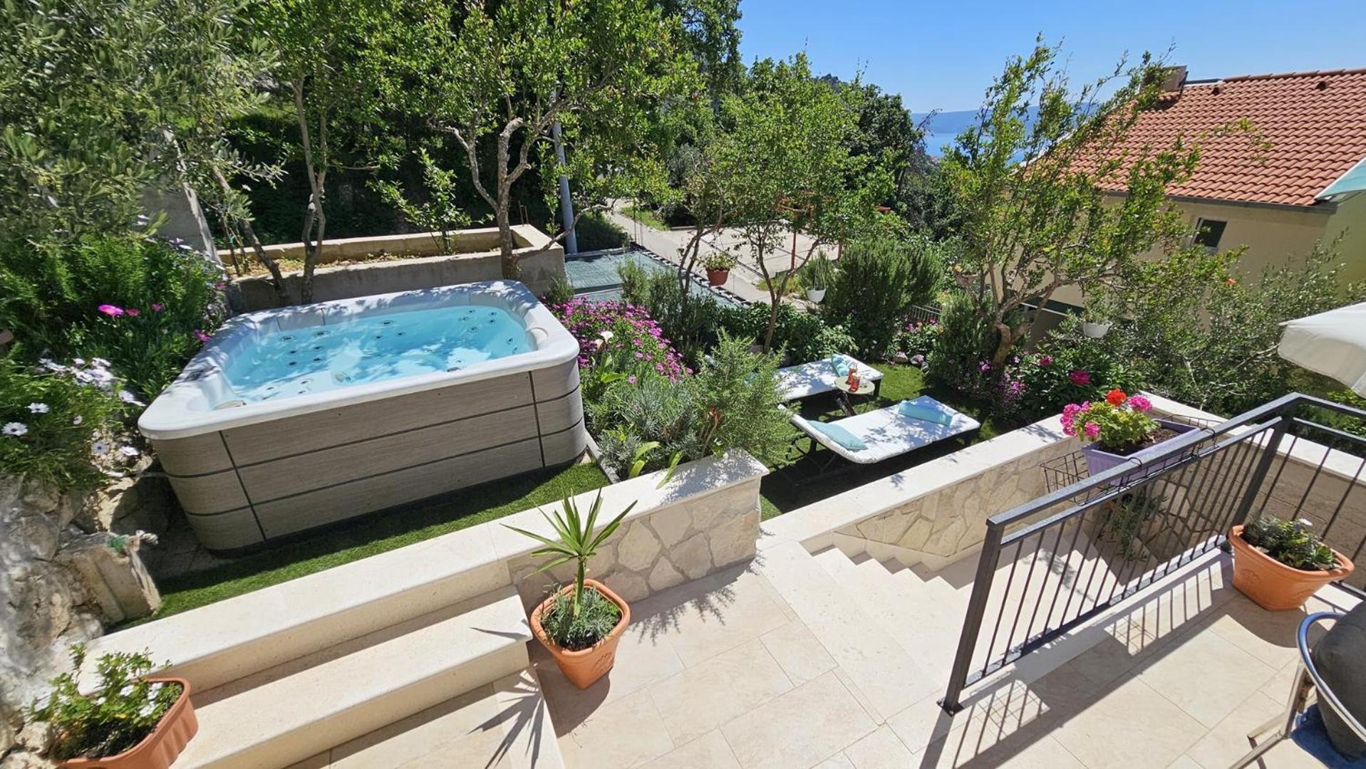 3-bedroom Sunset House With Jacuzzi & Spectacular Sea View *